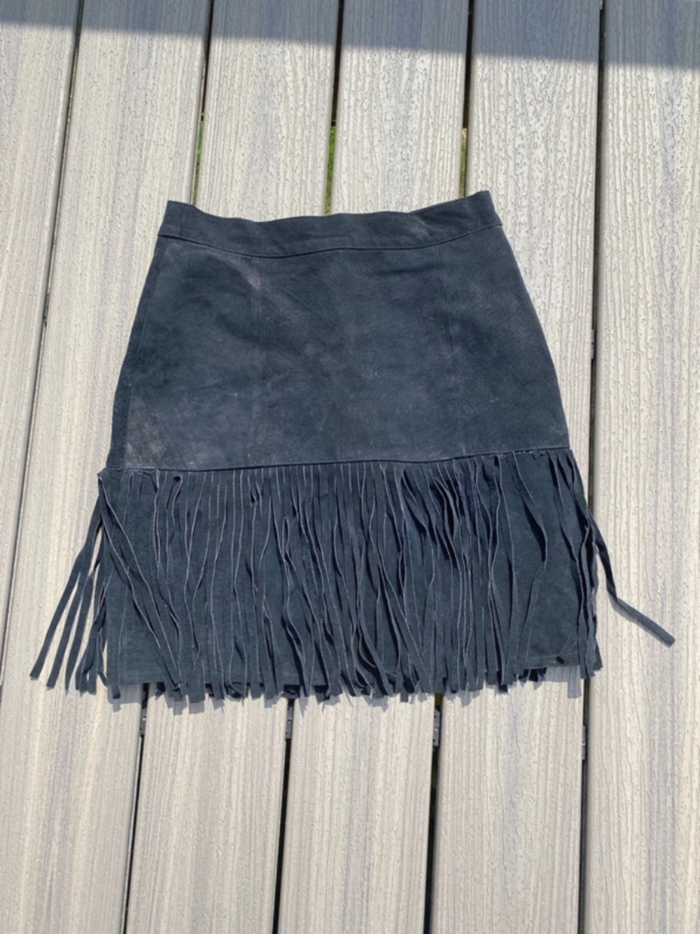 Idea Nuova women’s 9/10 100% Leather Skirt